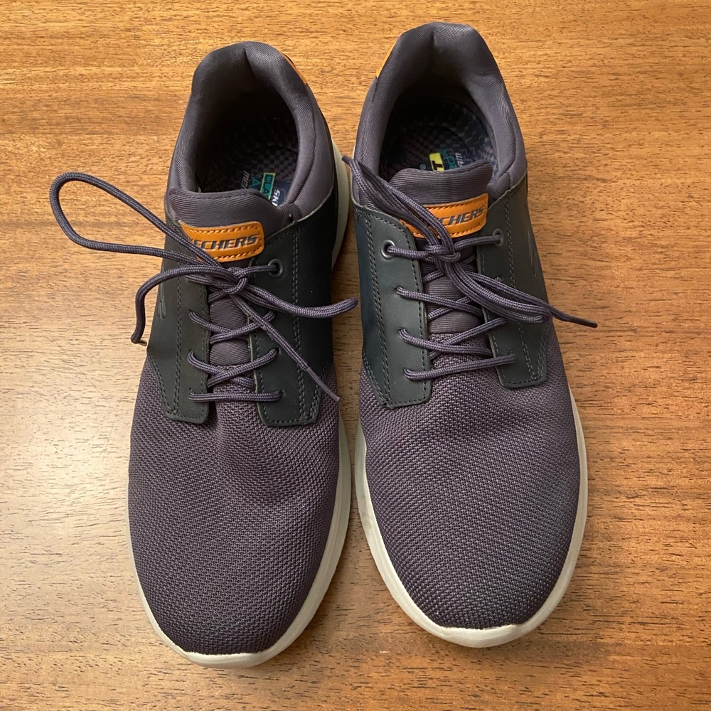 🔥🔥MENS NAVY SKECHERS SHOES